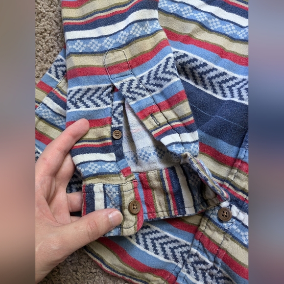 Levi's Pattern Button-Down Shirt 🌻 - Picture 3 of 6